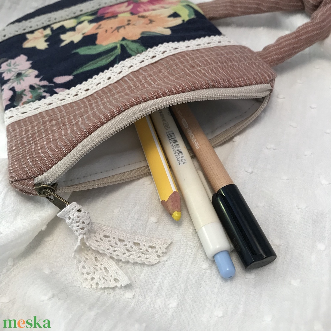 Teáscsésze vagy bögre neszesszer vagy tolltartó - otthon & életmód - papír, írószer - tolltartó & ceruzatekercs - Meska.hu