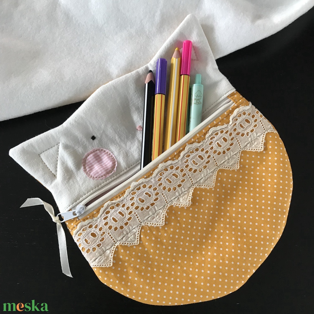 Cica neszesszer vagy tolltartó - otthon & életmód - papír, írószer - tolltartó & ceruzatekercs - Meska.hu