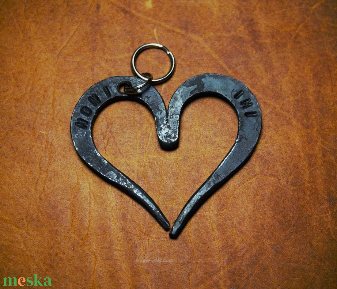Ironheart - táska & tok - kulcstartó & táskadísz - kulcstartó - Meska.hu Ironheart - táska & tok - kulcstartó & táskadísz - kulcstartó - Meska.hu