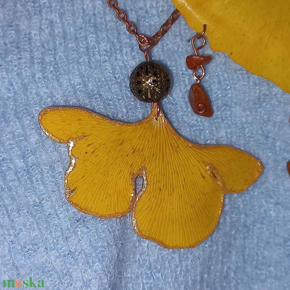 Gömbös ginkgo medál - kicsi - ékszer - nyaklánc - medál - Meska.hu Gömbös ginkgo medál - kicsi - ékszer - nyaklánc - medál - Meska.hu