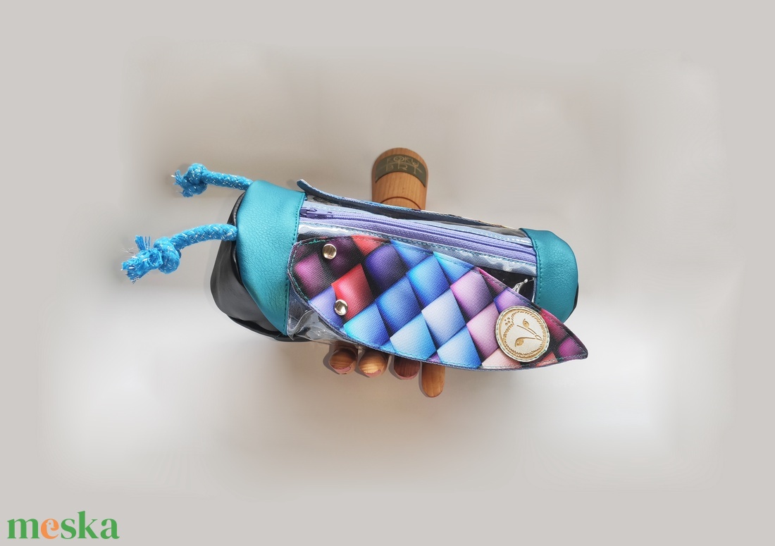 Rombuszkék Buggy  tolltartó - otthon & életmód - papír, írószer - tolltartó & ceruzatekercs - Meska.hu