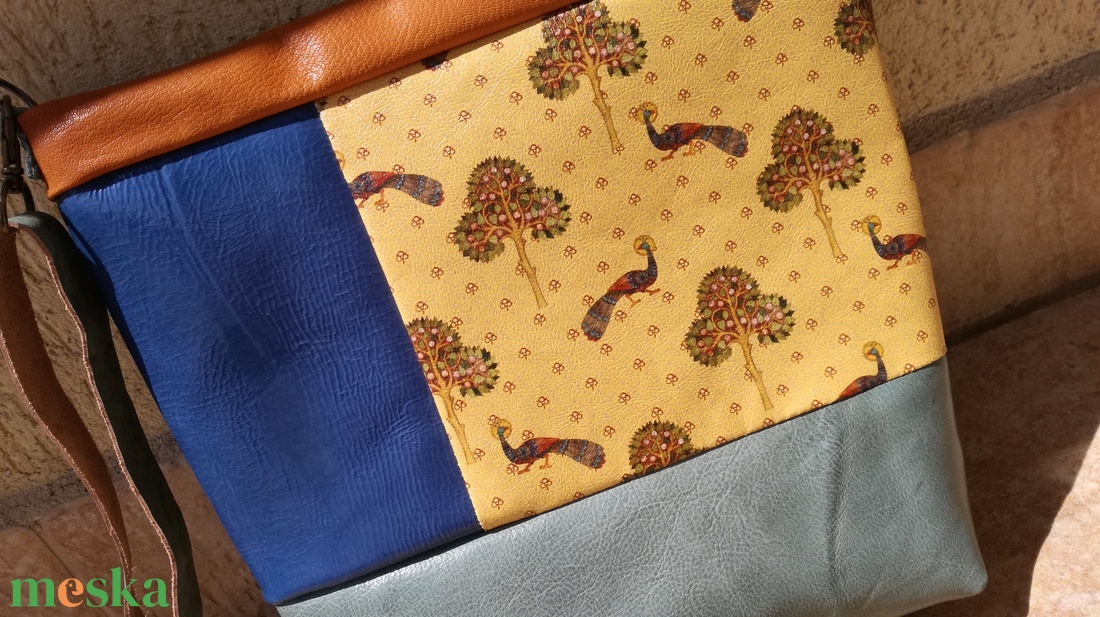 Bőrtáska sárga zöld mintás /válltáska /oldal táska  - táska & tok - kézitáska & válltáska - vállon átvethető táska - Meska.hu