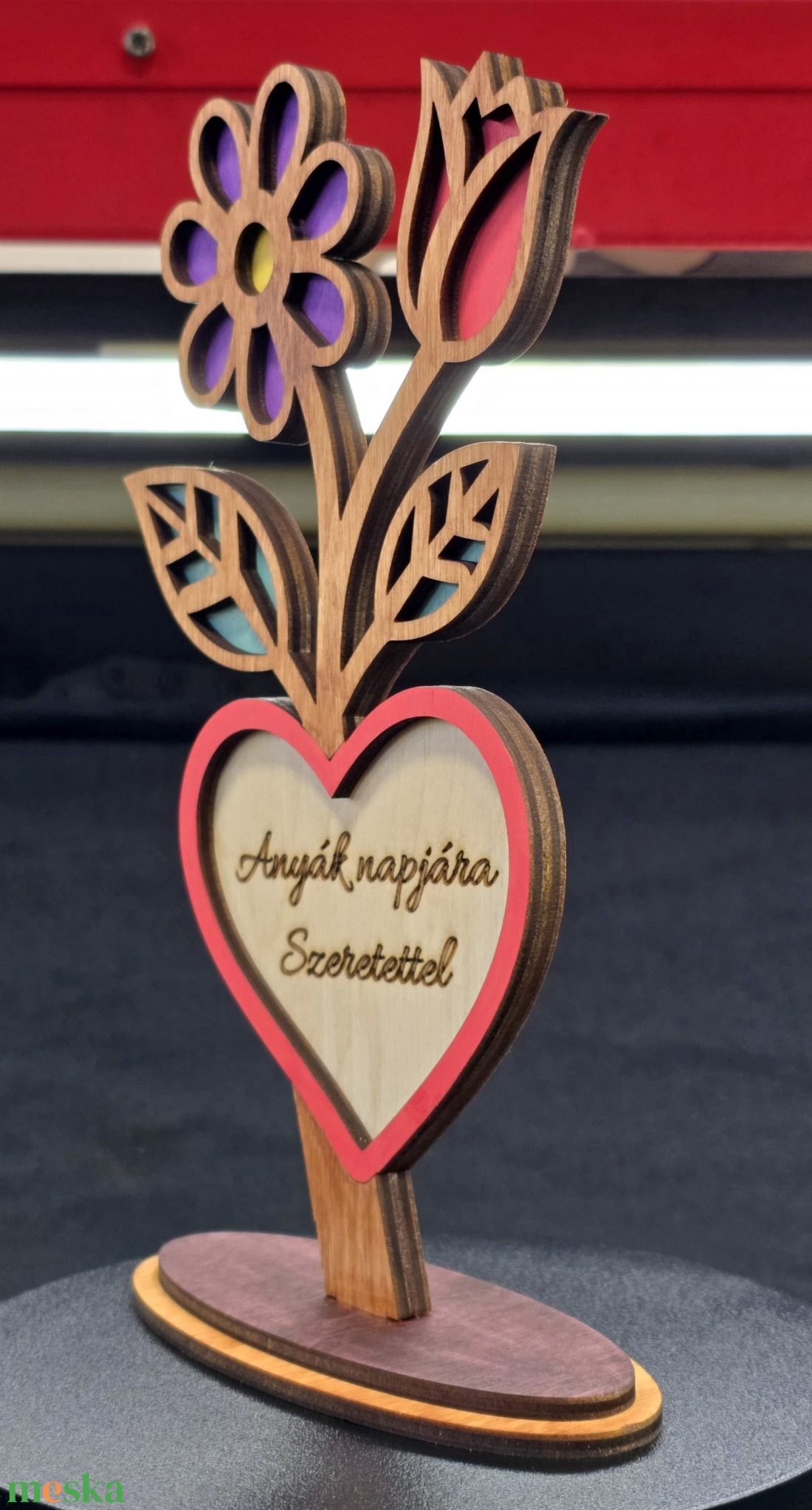 Egyedi fa virágok � Anyák napi ajándék, gravírozott szívvel - otthon & életmód - dekoráció - asztal és polc dekoráció - asztaldísz - Meska.hu
