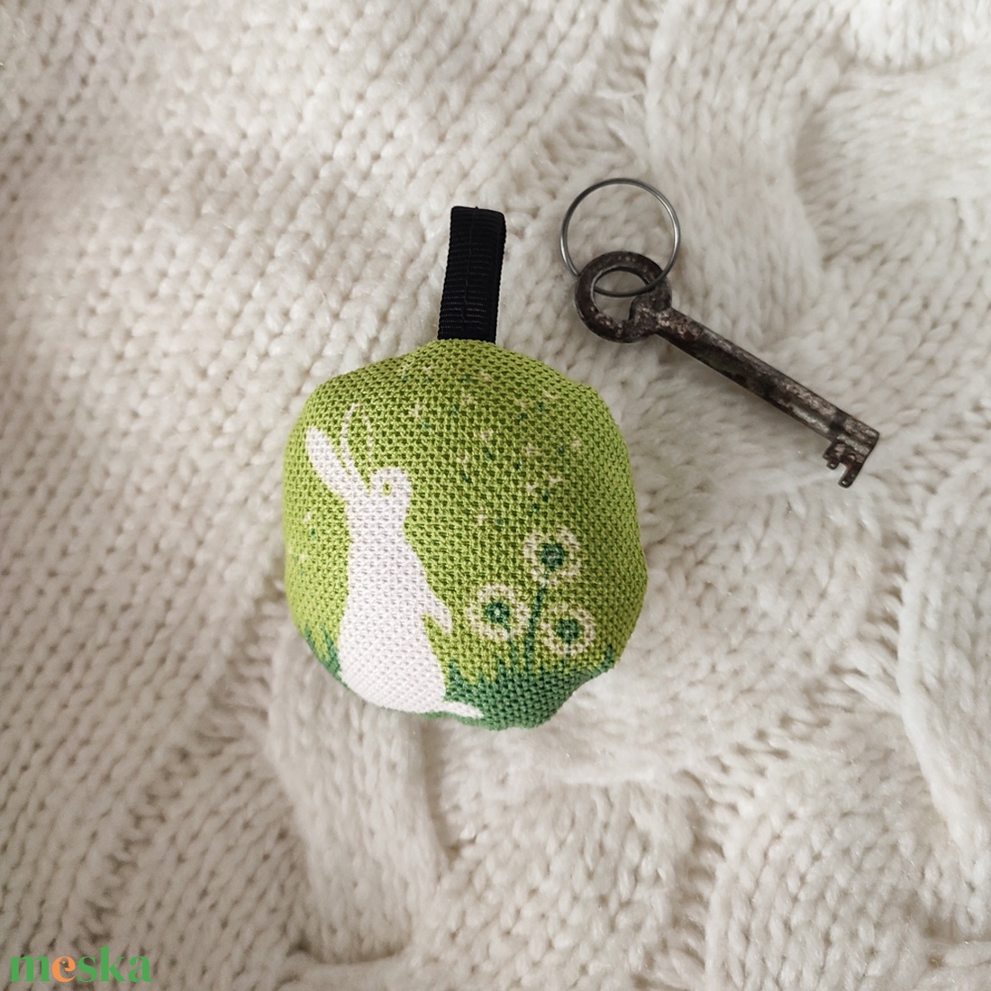 Textil kulcstartó  Pitypangos nyuszi - táska & tok - kulcstartó & táskadísz - kulcstartó - Meska.hu