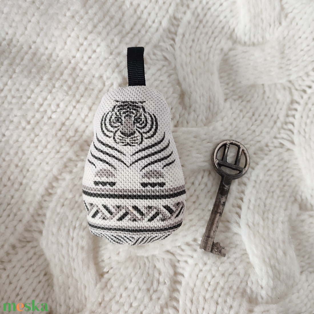 Textil kulcstartó Fehér tigris - táska & tok - kulcstartó & táskadísz - kulcstartó - Meska.hu Textil kulcstartó Fehér tigris - táska & tok - kulcstartó & táskadísz - kulcstartó - Meska.hu