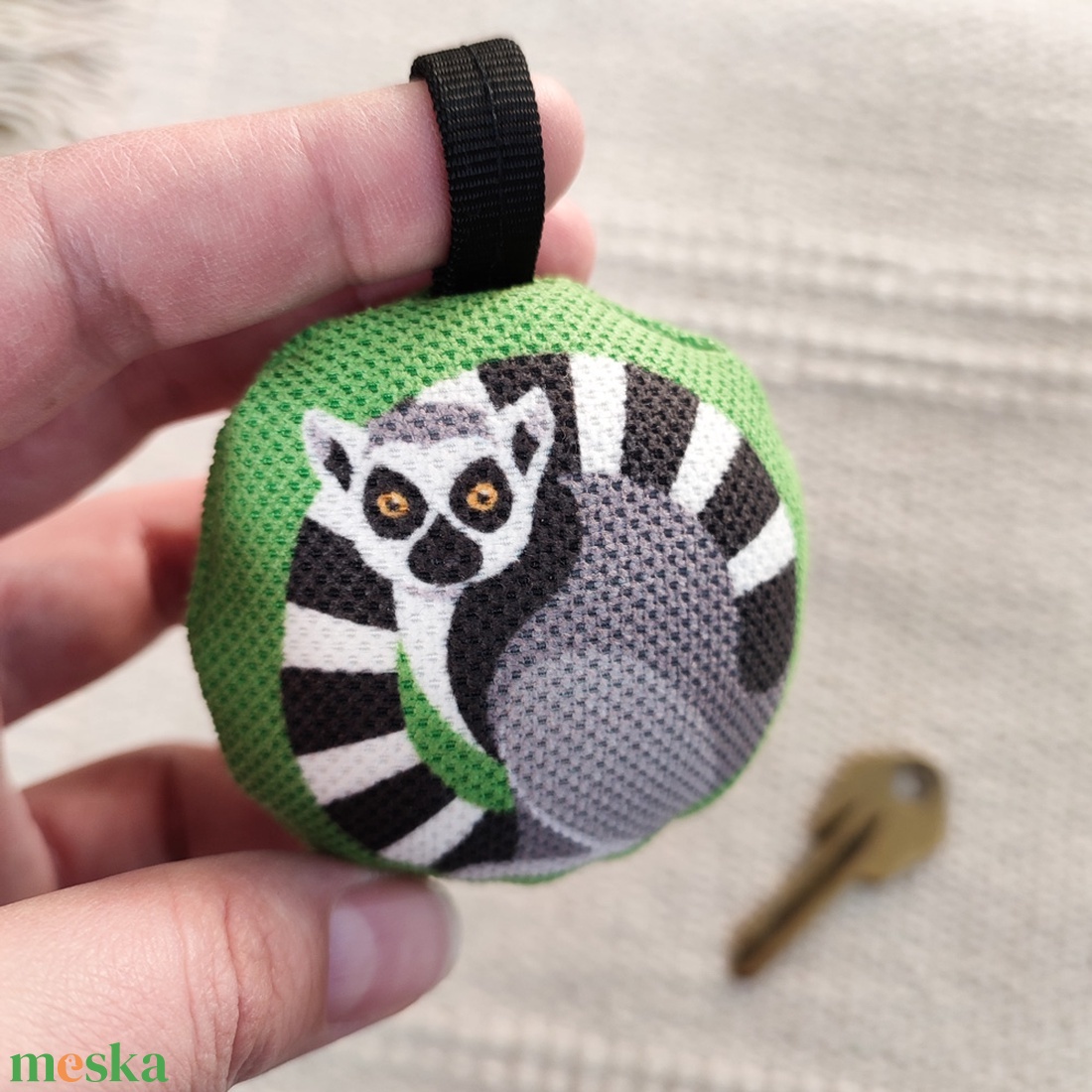 Textil kulcstartó Gyűrűsfarkú maki - táska & tok - kulcstartó & táskadísz - kulcstartó - Meska.hu Textil kulcstartó Gyűrűsfarkú maki - táska & tok - kulcstartó & táskadísz - kulcstartó - Meska.hu
