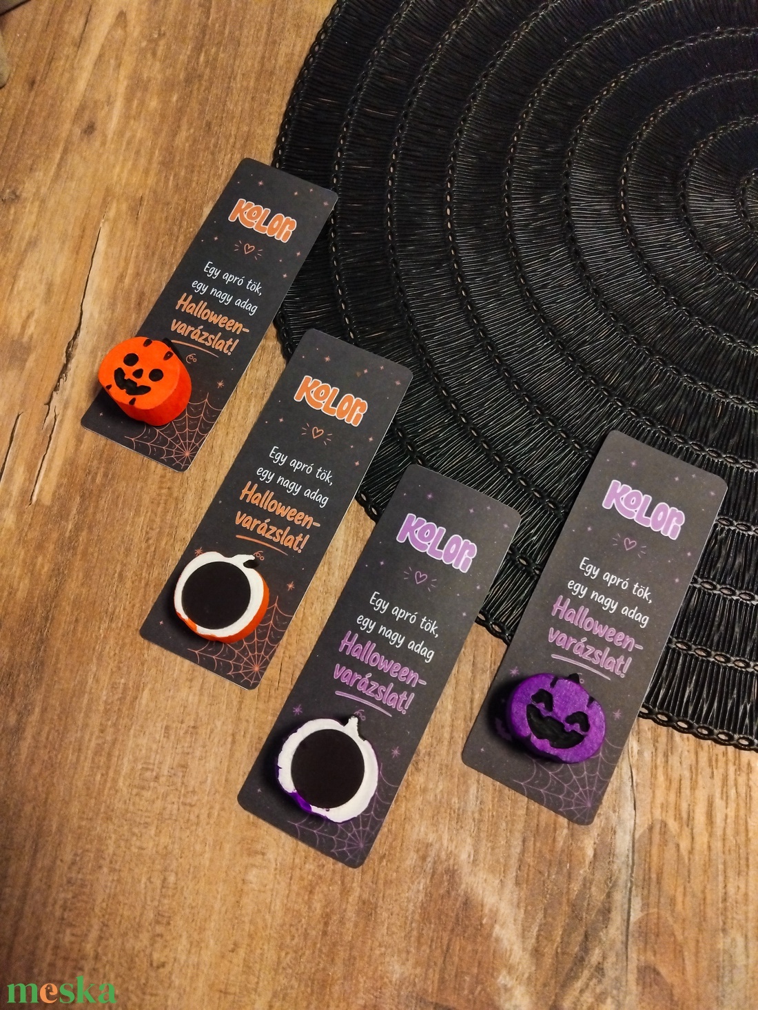 Világító halloween tök hűtőmágnes kísérőkártyával - otthon & életmód - dekoráció - halloween - halloweeni figurák - Meska.hu