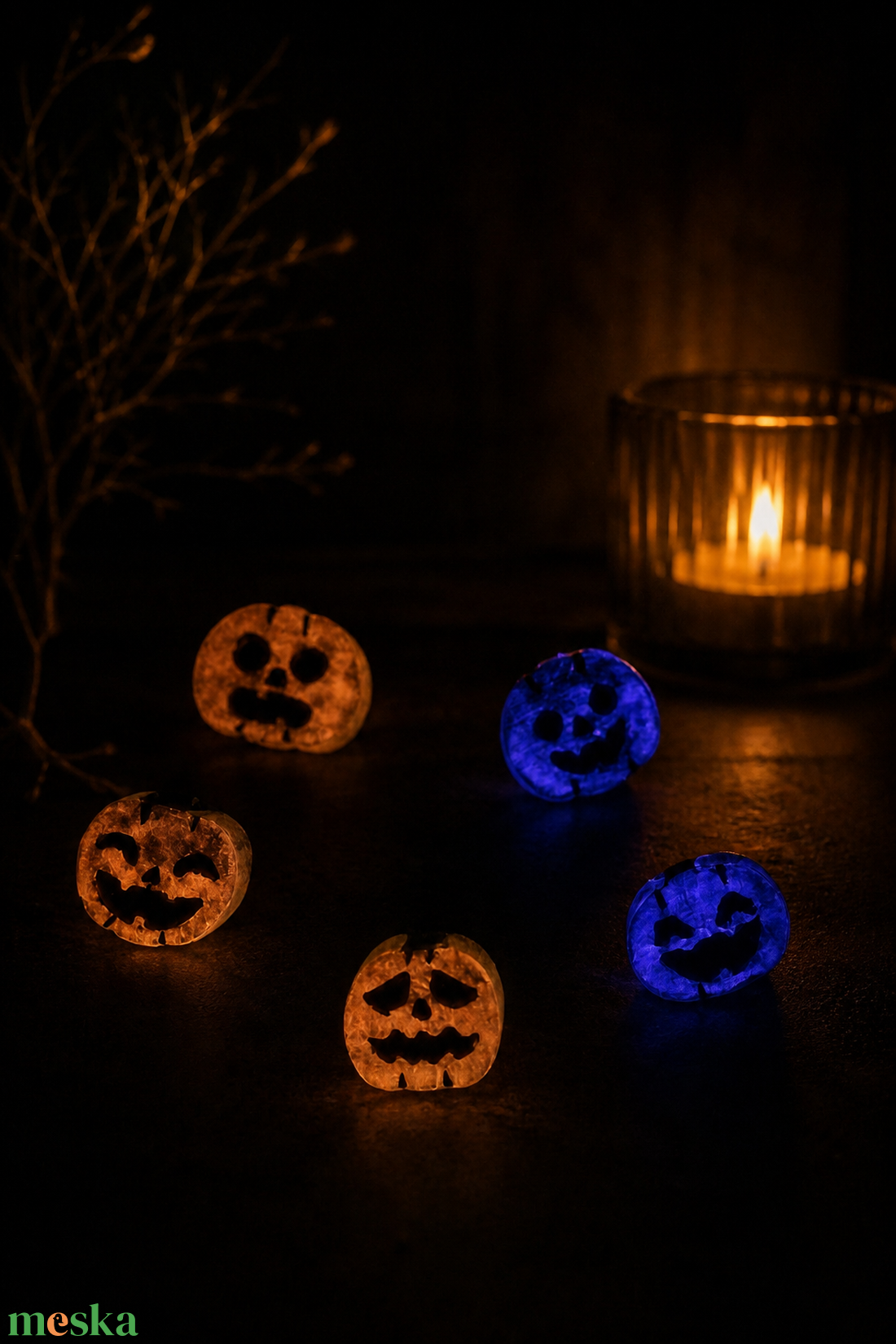Világító halloween tök hűtőmágnes kísérőkártyával - otthon & életmód - dekoráció - halloween - halloweeni figurák - Meska.hu