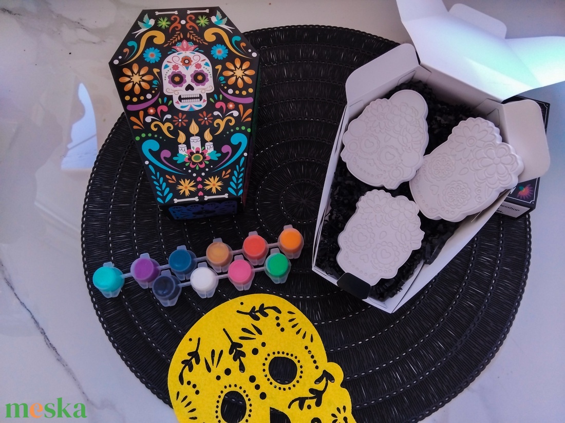 Calavera kifestő - halloweeni festhető gipszfigurák - otthon & életmód - dekoráció - halloween - halloweeni figurák - Meska.hu