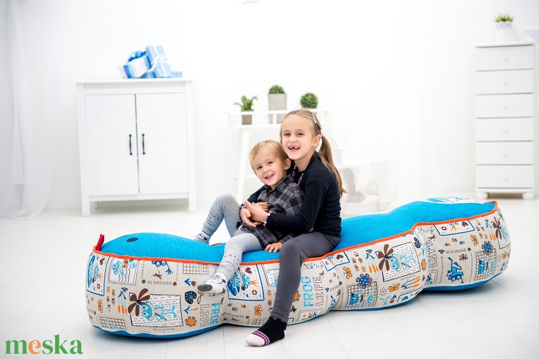 Kukac-Babzsák ülőke gyerekeknek, saját tervezésű babzsák bútor - otthon & lakás - bútor - babzsákfotel - Meska.hu