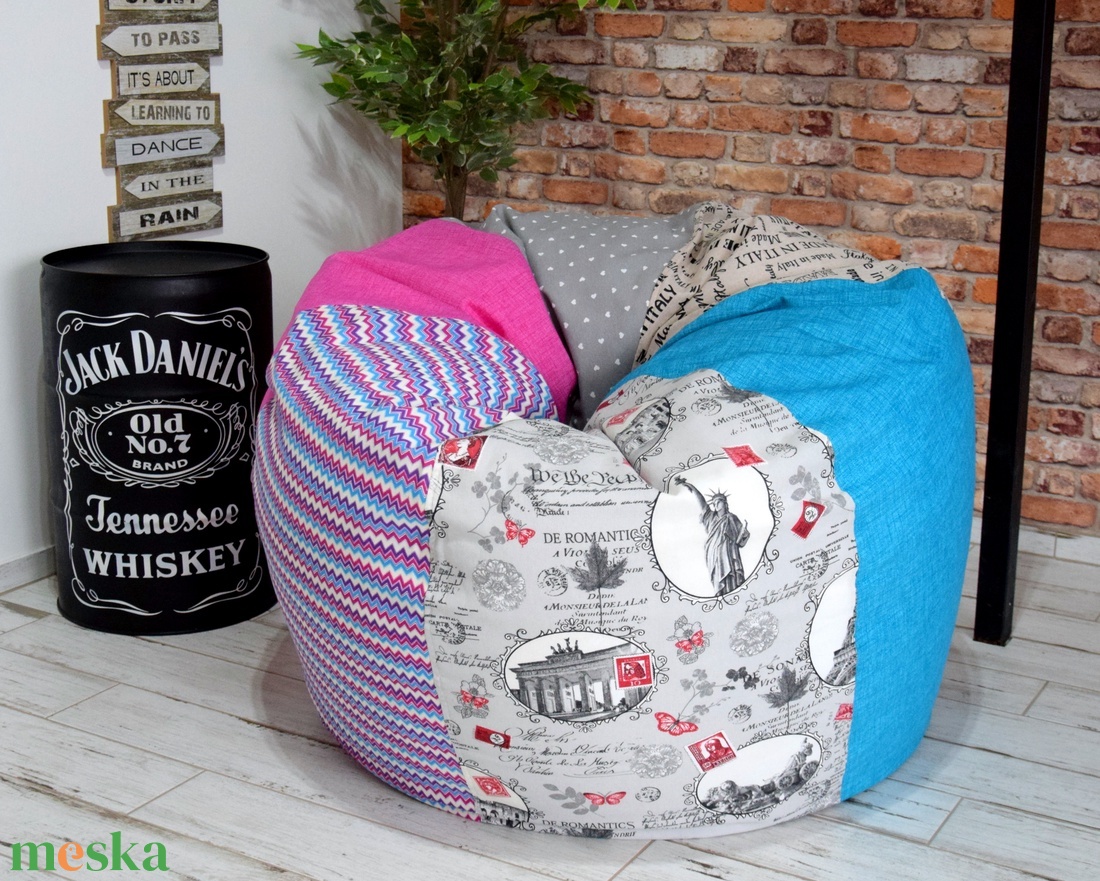 Kamasz méretű babzsákfotel, patchwork stílusban, lányos színkombinációban, tini babzsák - otthon & életmód - bútor - babzsákfotel - Meska.hu Kamasz méretű babzsákfotel, patchwork stílusban, lányos színkombinációban, tini babzsák - otthon & életmód - bútor - babzsákfotel - Meska.hu