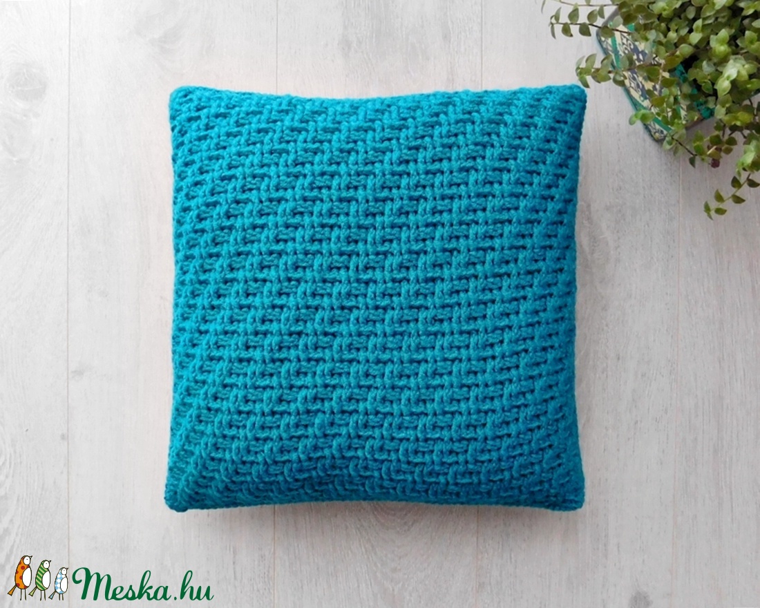 Sötét türkiz horgolt kétoldalas díszpárna huzat 40x40 cm -  - Meska.hu