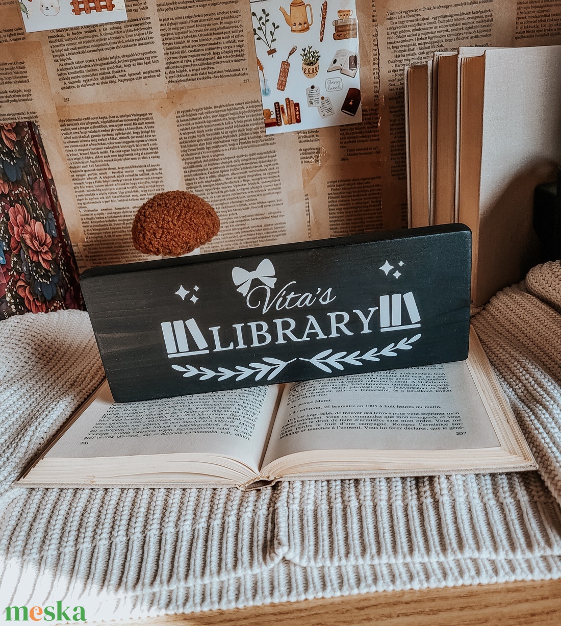 Saját névre szóló fatábla könyvmolyoknak - művészet - grafika & illusztráció - egyéb rajzok - Meska.hu Saját névre szóló fatábla könyvmolyoknak - művészet - grafika & illusztráció - egyéb rajzok - Meska.hu