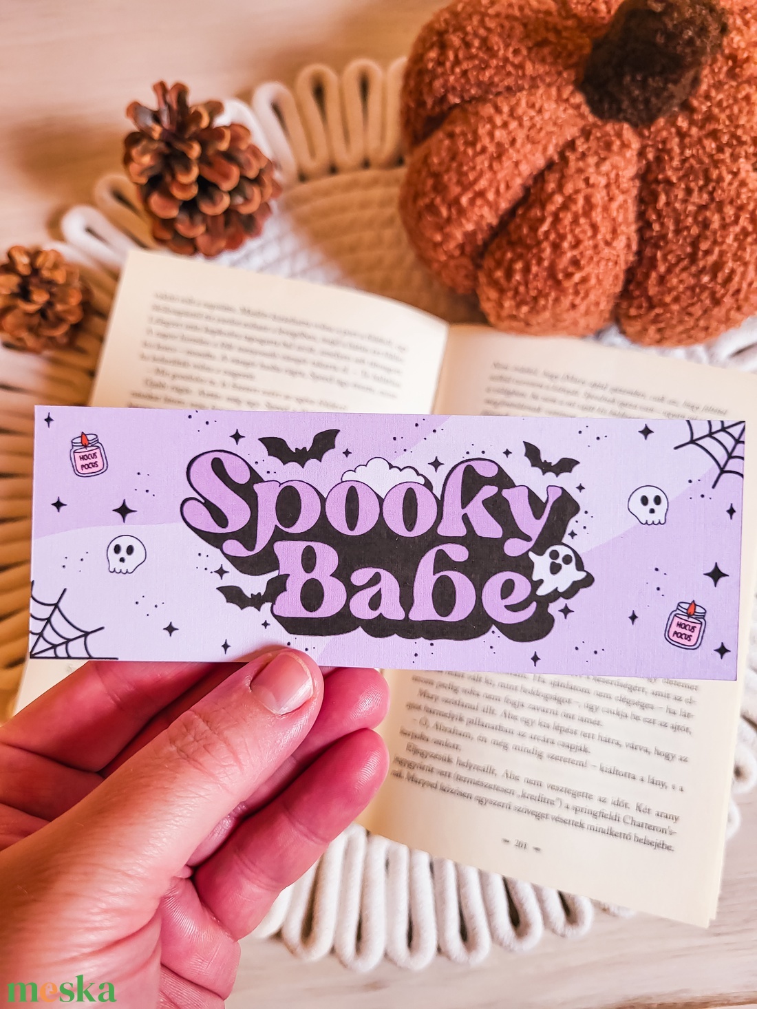 Spooky babe könyvjelző könyvmolyoknak - művészet - grafika & illusztráció - egyéb rajzok - Meska.hu
