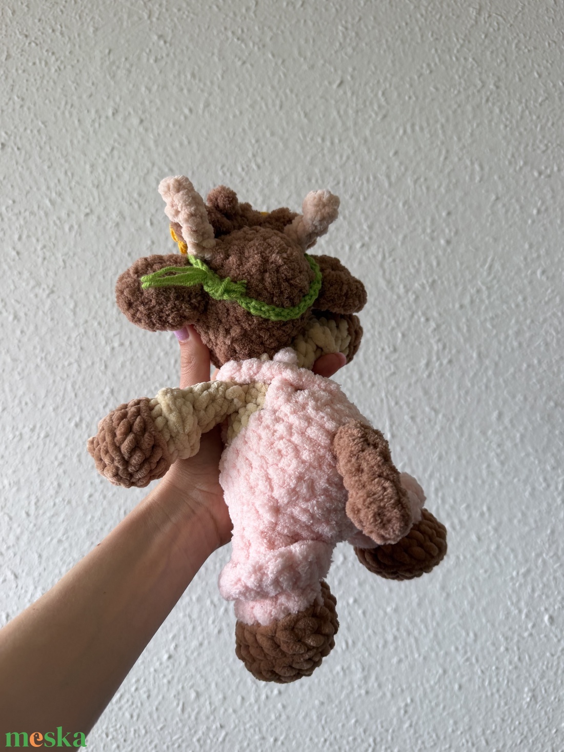 Horgolt skót felföldi boci plüss napraforgó koszorúval � Puha amigurumi tehénke - játék & sport - plüssállat & játékfigura - boci, tehén - Meska.hu