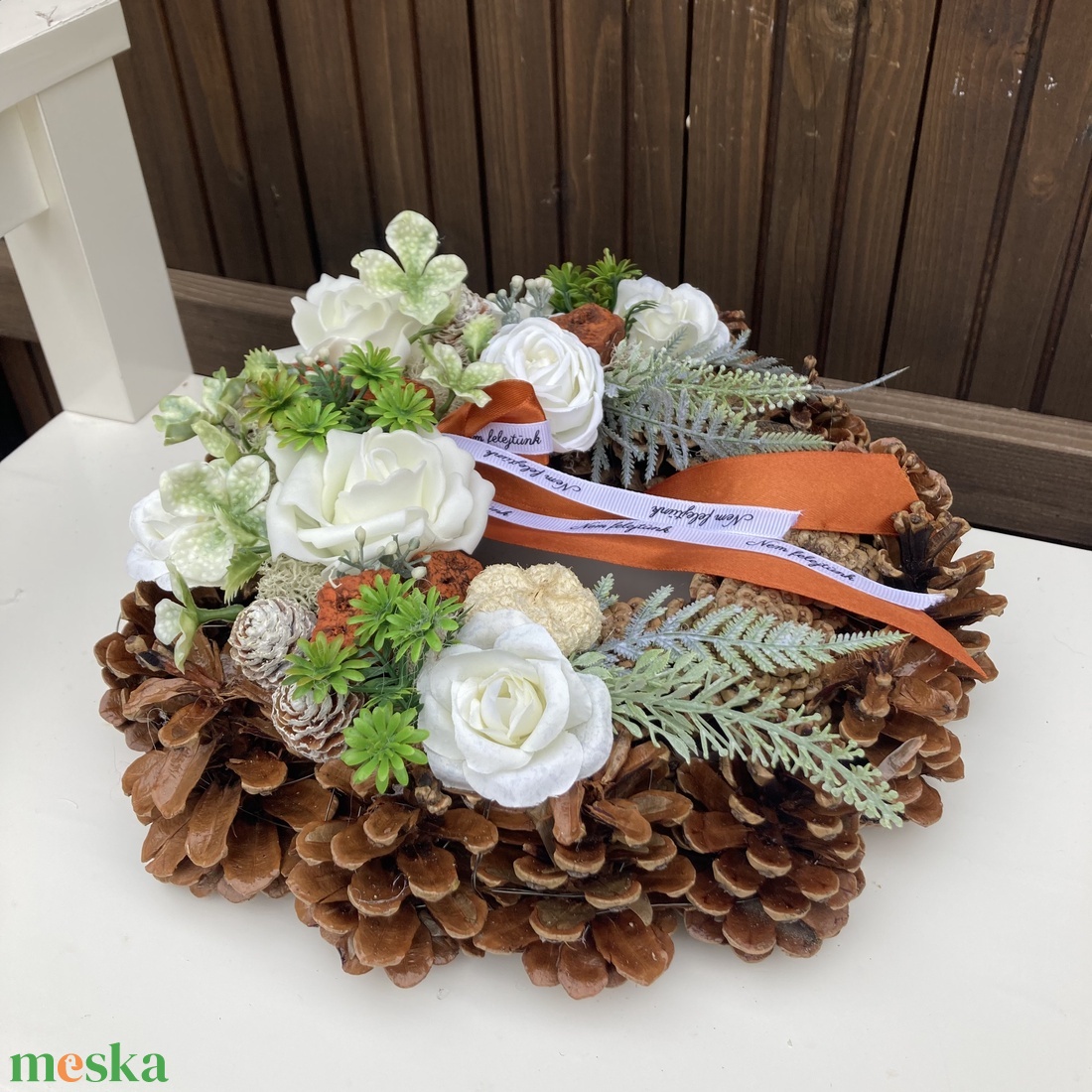 Toboz koszorú sírdísz 25 cm - otthon & életmód - vallás - temetkezési tárgy - sírkoszorú, kegyeleti koszorú - Meska.hu Toboz koszorú sírdísz 25 cm - otthon & életmód - vallás - temetkezési tárgy - sírkoszorú, kegyeleti koszorú - Meska.hu