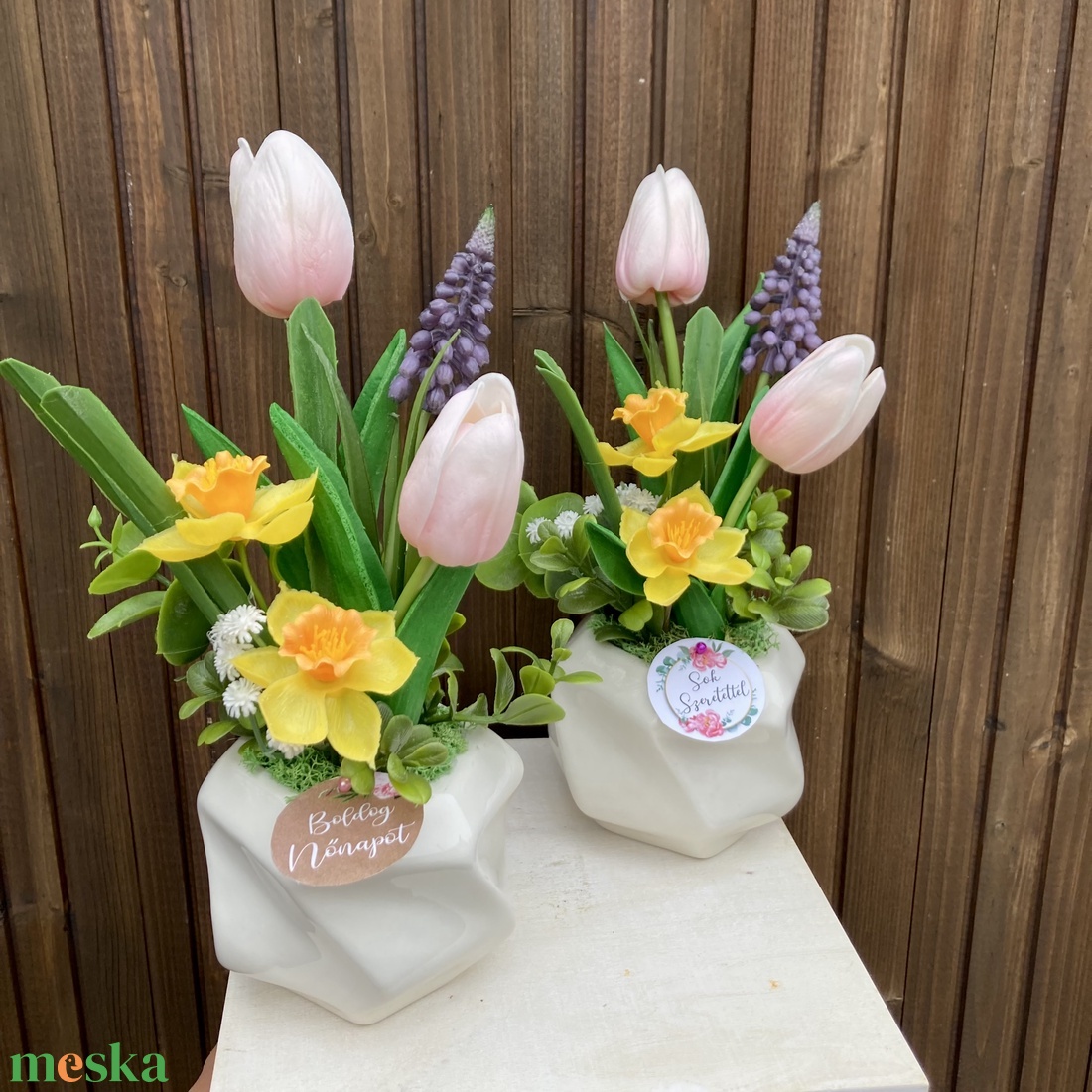 Tulipános asztaldísz  - otthon & életmód - virágdekoráció - virágdíszek - virágdísz kaspóban - Meska.hu