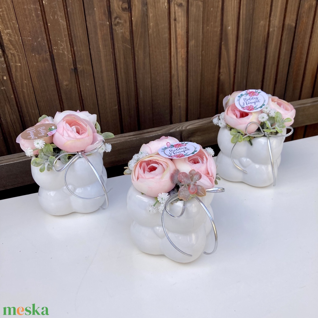 Nőnapi asztaldísz  - otthon & életmód - virágdekoráció - virágdíszek - virágdísz kaspóban - Meska.hu