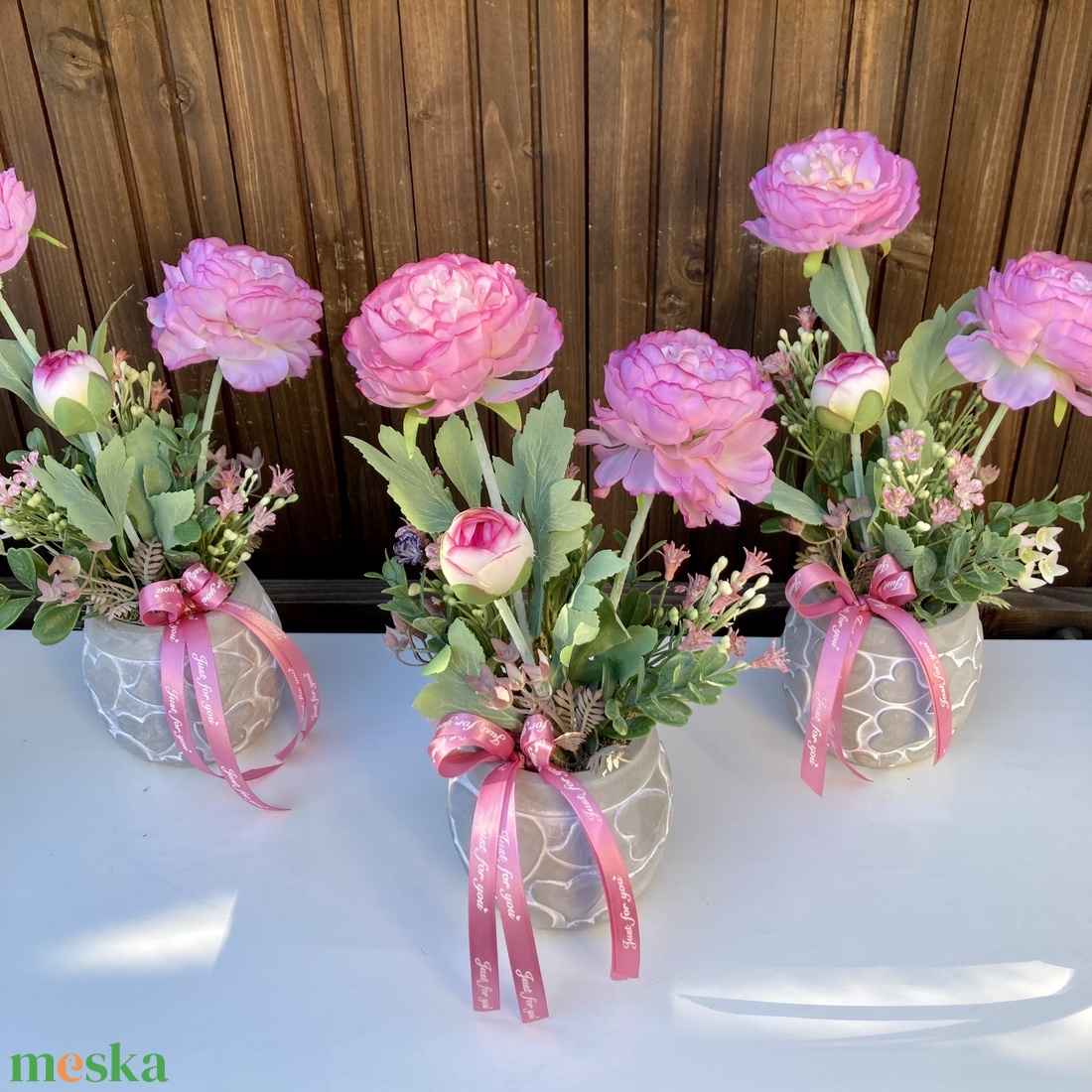 Nőnapi asztaldísz - otthon & életmód - virágdekoráció - virágdíszek - virágdísz kaspóban - Meska.hu