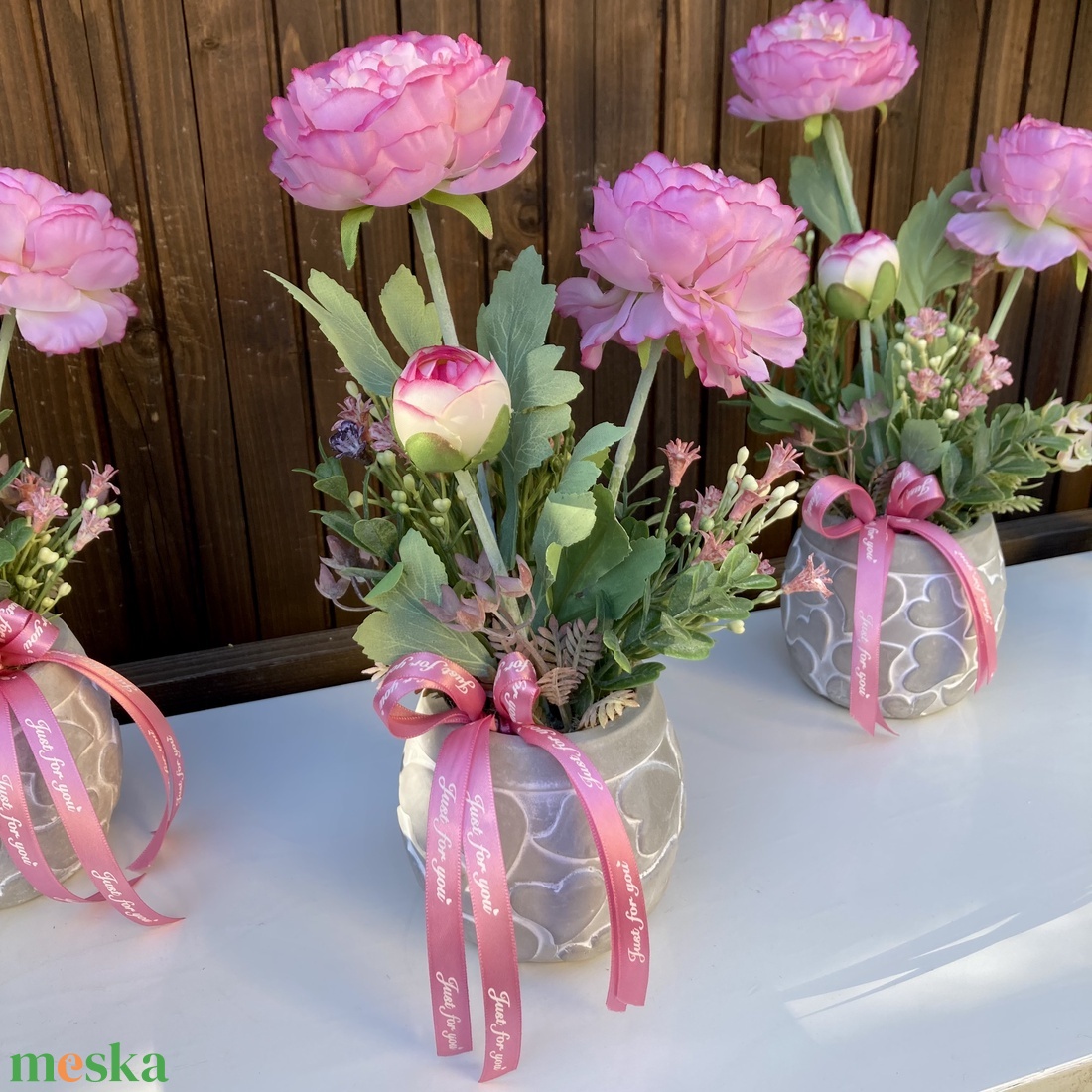 Nőnapi asztaldísz - otthon & életmód - virágdekoráció - virágdíszek - virágdísz kaspóban - Meska.hu