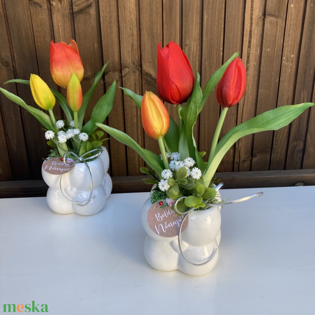 Nőnapi tulip�nos asztaldísz - otthon & életmód - virágdekoráció - virágdíszek - virágdísz kaspóban - Meska.hu