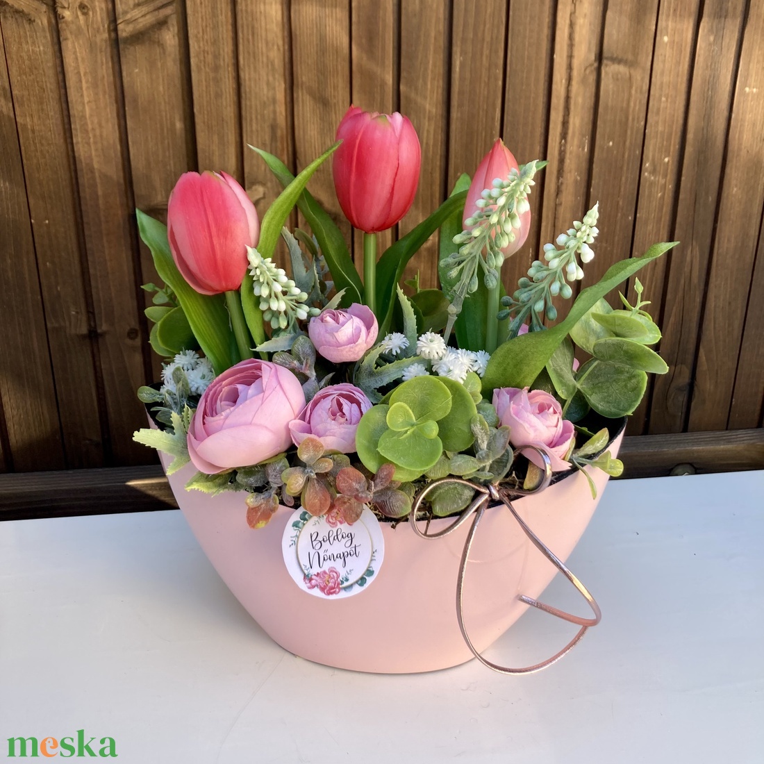 Nőnapi Tulipános asztaldísz - otthon & életmód - virágdekoráció - virágdíszek - virágdísz kaspóban - Meska.hu