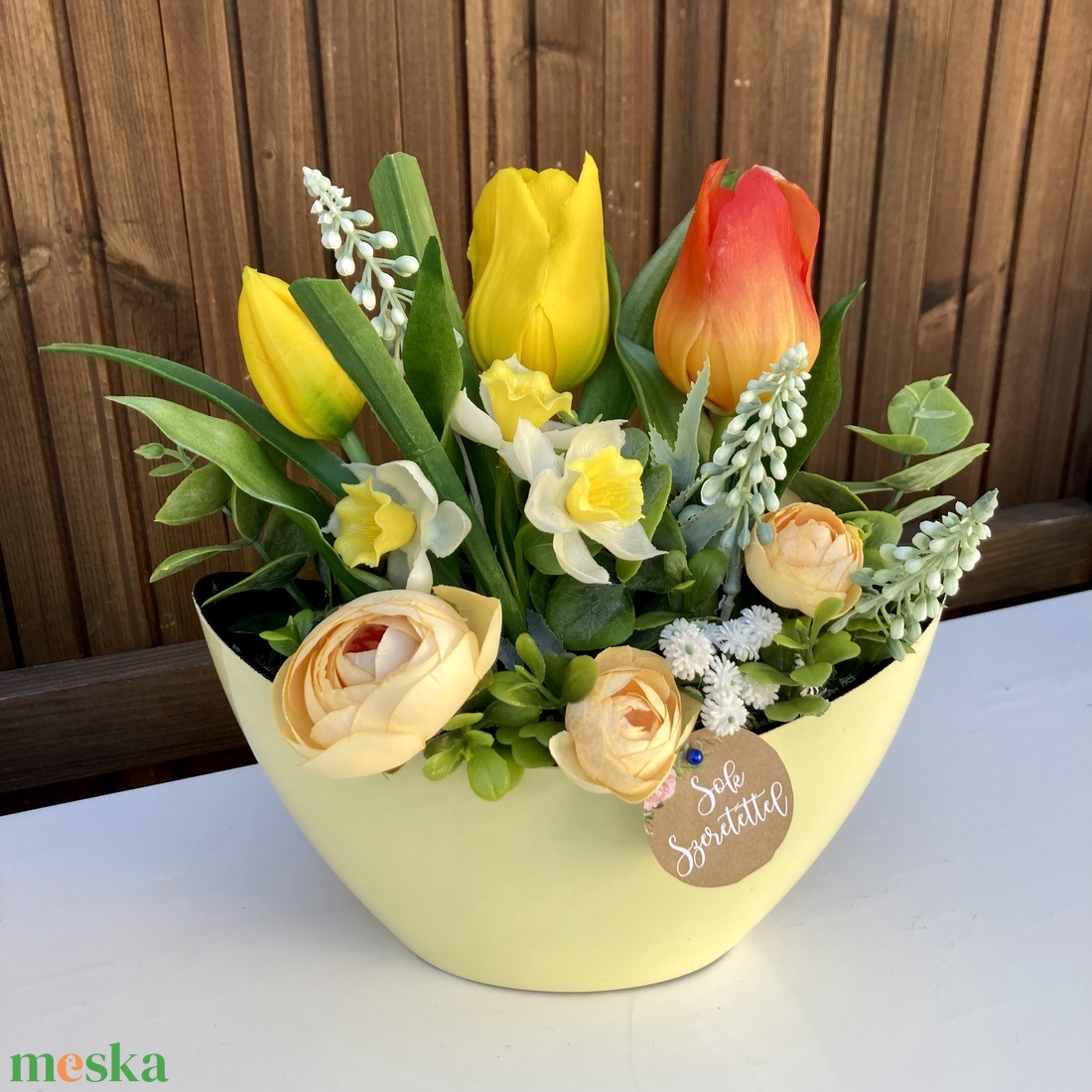 Nőnapi Tulipános asztaldísz - otthon & életmód - virágdekoráció - virágdíszek - virágdísz kaspóban - Meska.hu