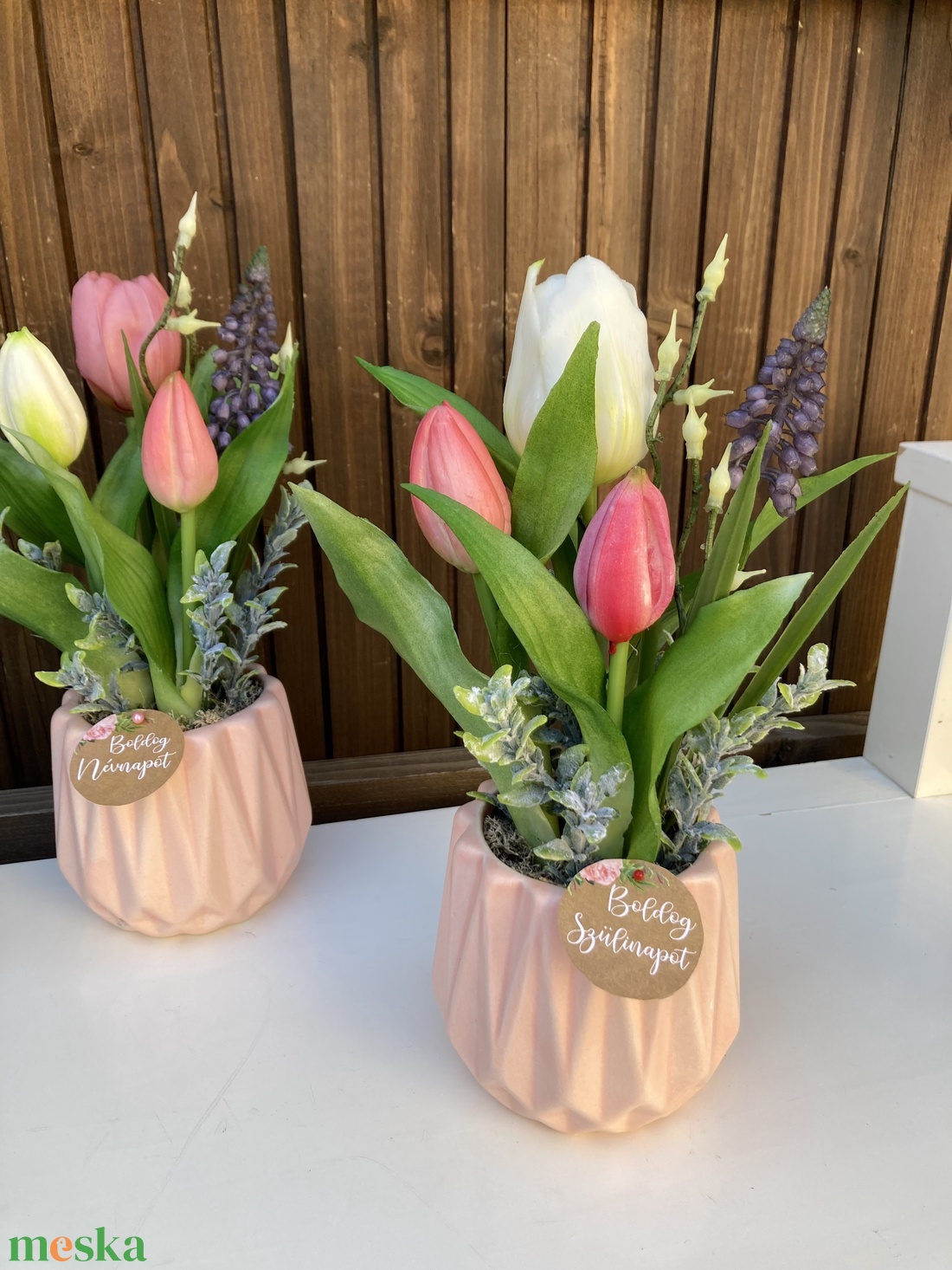 Tavaszi asztaldísz - otthon & életmód - virágdekoráció - virágdíszek - virágdísz kaspóban - Meska.hu