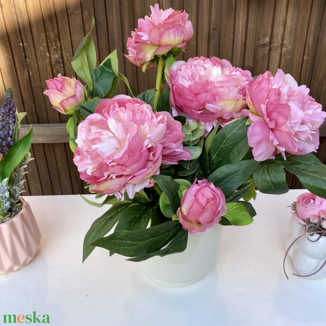 Anyák napi bazsarózsa asztaldísz - otthon & életmód - virágdekoráció - virágdíszek - virágdísz kaspóban - Meska.hu