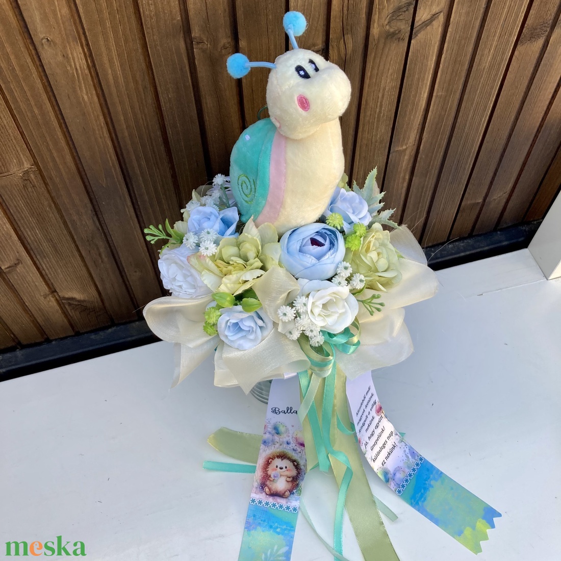 Csiga ballagási csokor - otthon & életmód - virágdekoráció - virágok - virágcsokor - Meska.hu