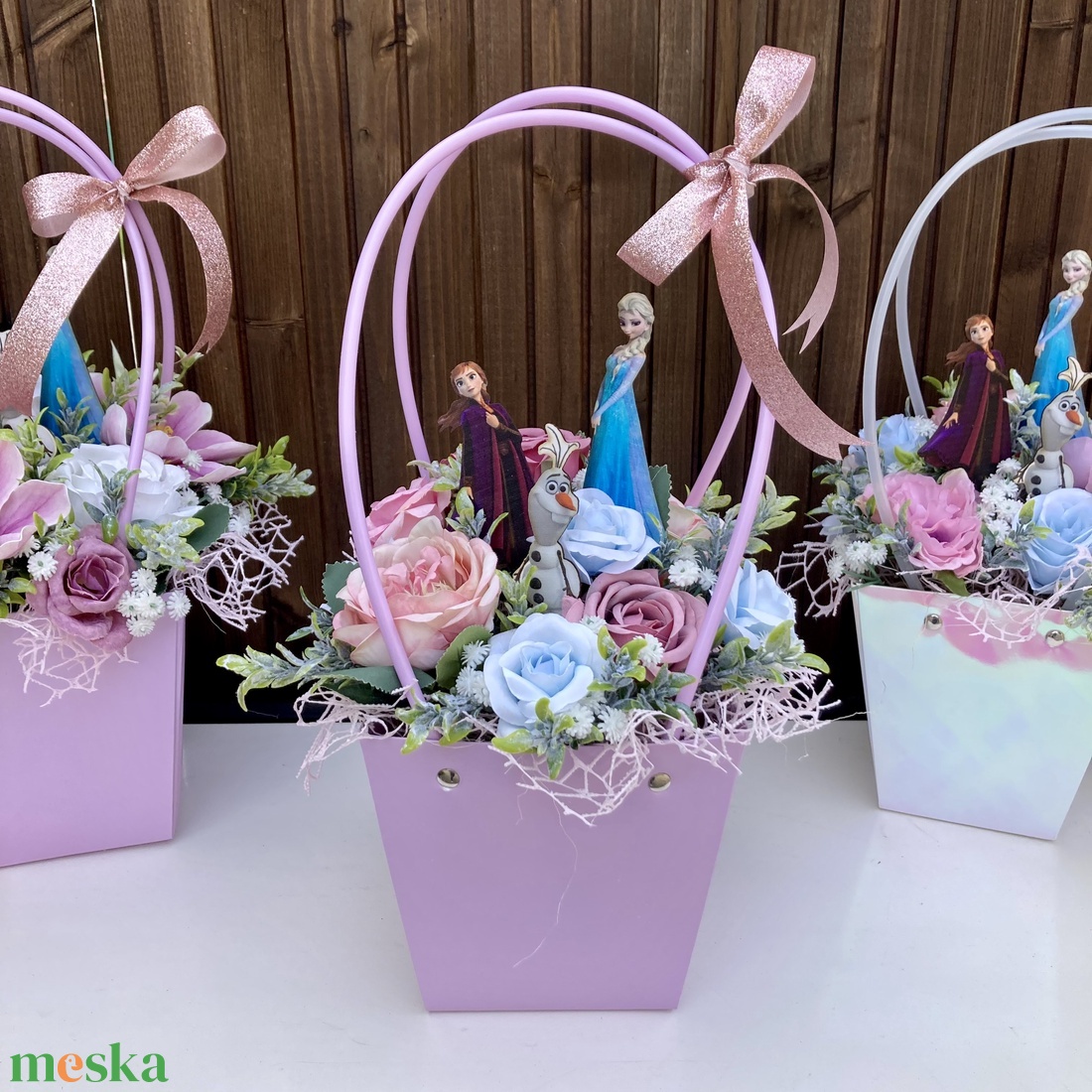   Jégvarázs  ballagó vir�gtáska - otthon & életmód - virágdekoráció - virágok - virágcsokor - Meska.hu