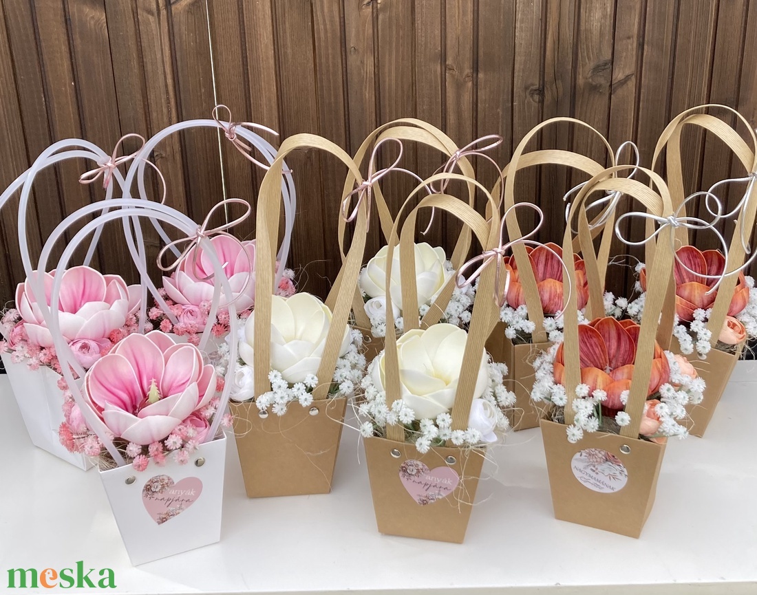 Anyák napi vir�gt�ska - otthon & életmód - virágdekoráció - virágok - virágcsokor - Meska.hu