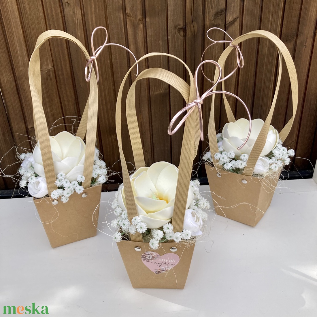 Anyák napi virágtáska - otthon & életmód - virágdekoráció - virágok - virágcsokor - Meska.hu