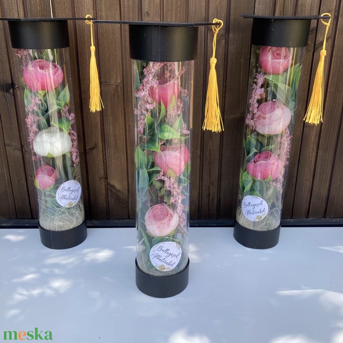 Ballagási talár henger - otthon & életmód - virágdekoráció - virágok - virágcsokor - Meska.hu