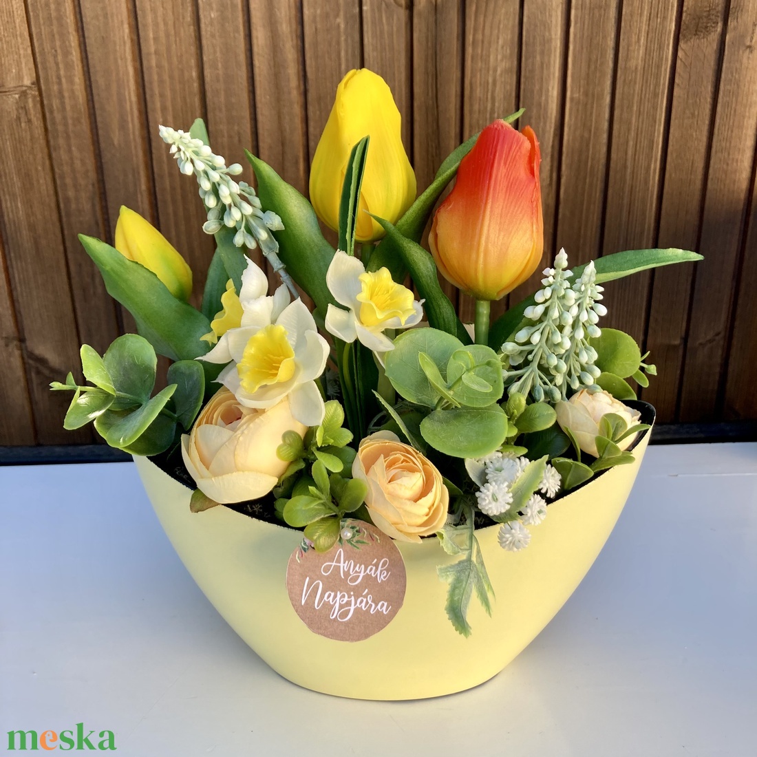 Anyák napi asztaldísz - otthon & életmód - virágdekoráció - virágdíszek - virágdísz kaspóban - Meska.hu