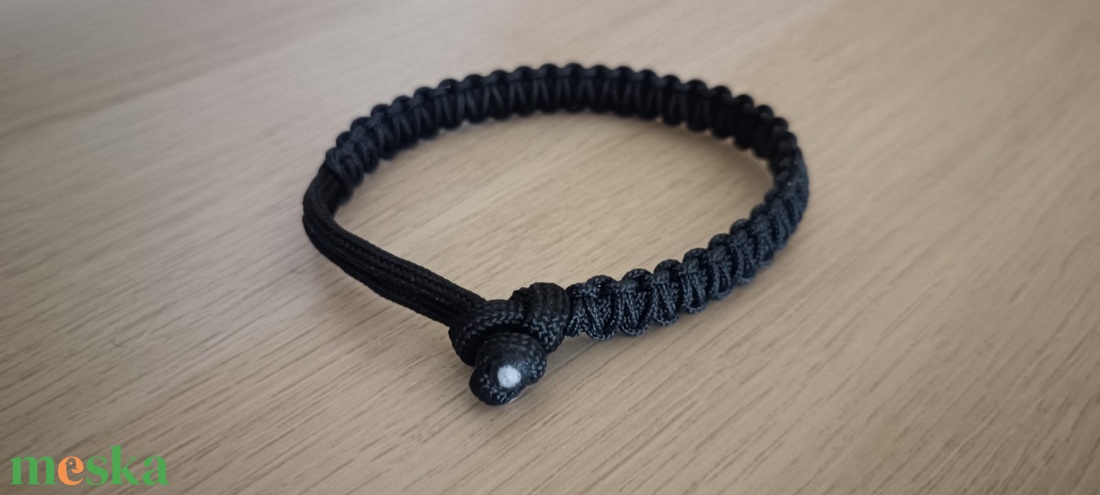 Paracord karkötő - ékszer - karkötő - fonott karkötő - Meska.hu