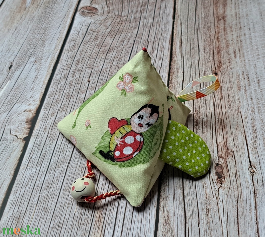 Szalagos babajáték, matatójáték, piramis - katicával - baba - mama - baba játékok - babakocka - Meska.hu