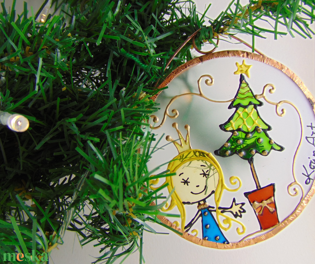 Királylány karácsonyfával - Üvegfestmény, karácsonyfadísz vagy hűtőmágnes, mágnes - karácsony - karácsonyi lakásdekoráció - karácsonyfadíszek - Meska.hu