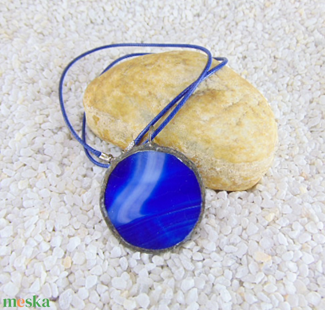 Üveg medál csatos, színes zsinórral - M0002.23 - ékszer - nyaklánc - medálos nyaklánc - Meska.hu