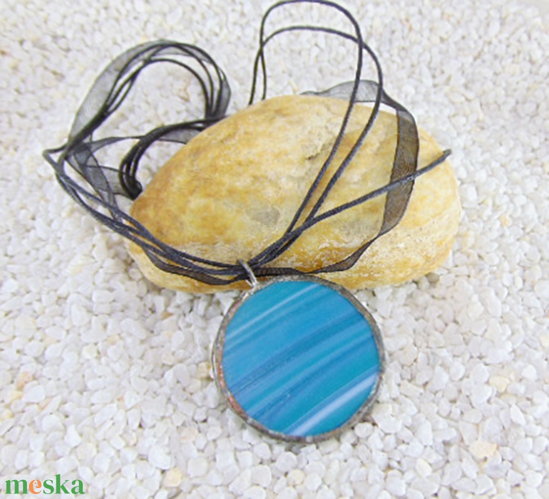 Üveg medál csatos, színes zsinórral - M0003.23 - ékszer - nyaklánc - medálos nyaklánc - Meska.hu