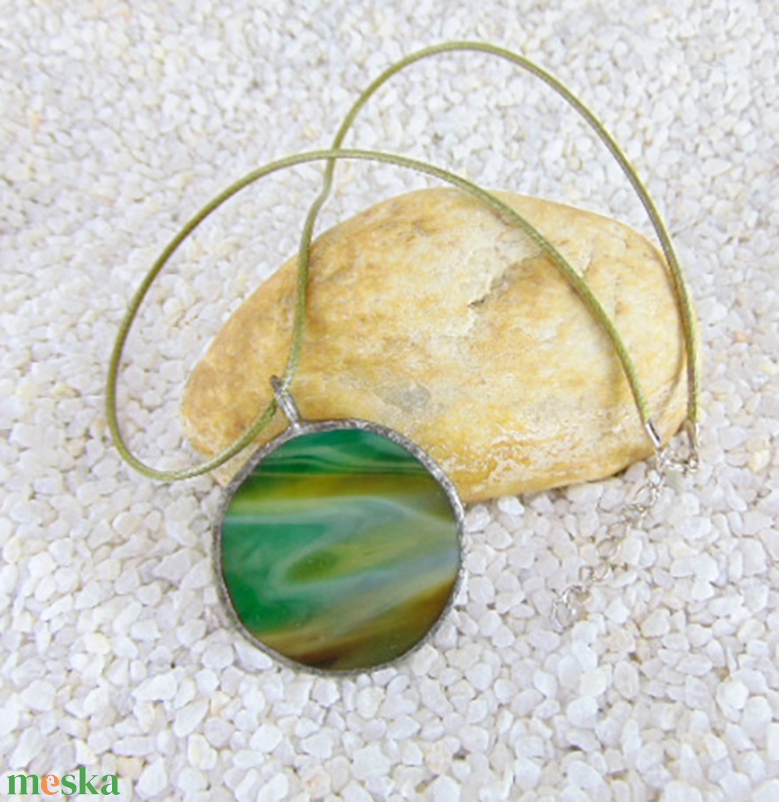 Üveg medál csatos, színes zsinórral - M0006.23 - ékszer - nyaklánc - medálos nyaklánc - Meska.hu