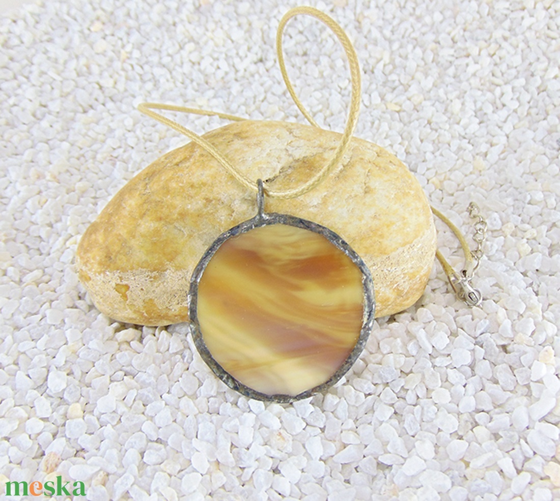 Üveg medál csatos, színes zsinórral - M0010.23 - ékszer - nyaklánc - medálos nyaklánc - Meska.hu