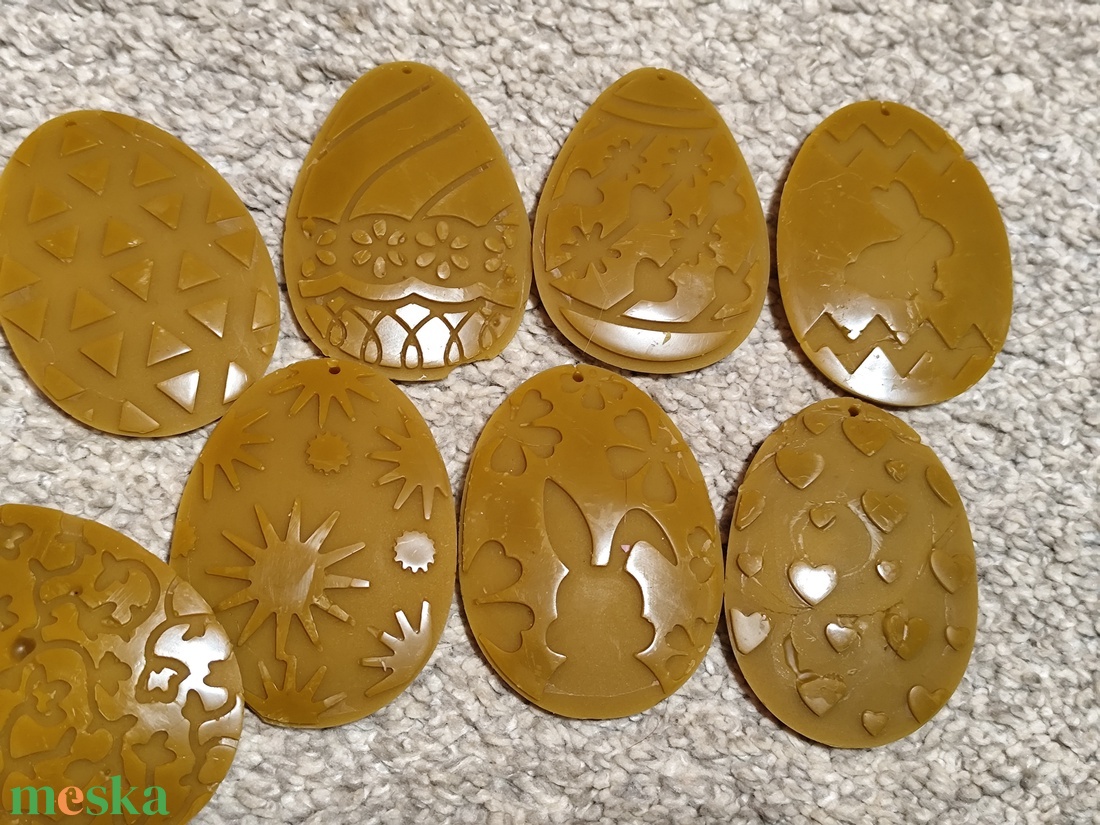 Húsvéti függő dísz ,tojás alakú dísz.  - otthon & életmód - gyertya, illat, aroma - gyertya - Meska.hu