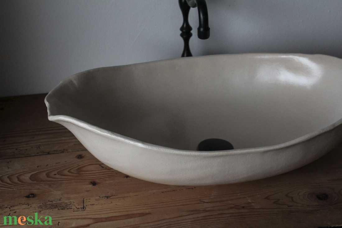 Nagy méretű csont színű mosdótál - otthon & életmód - fürdőszoba - mosdótál - Meska.hu