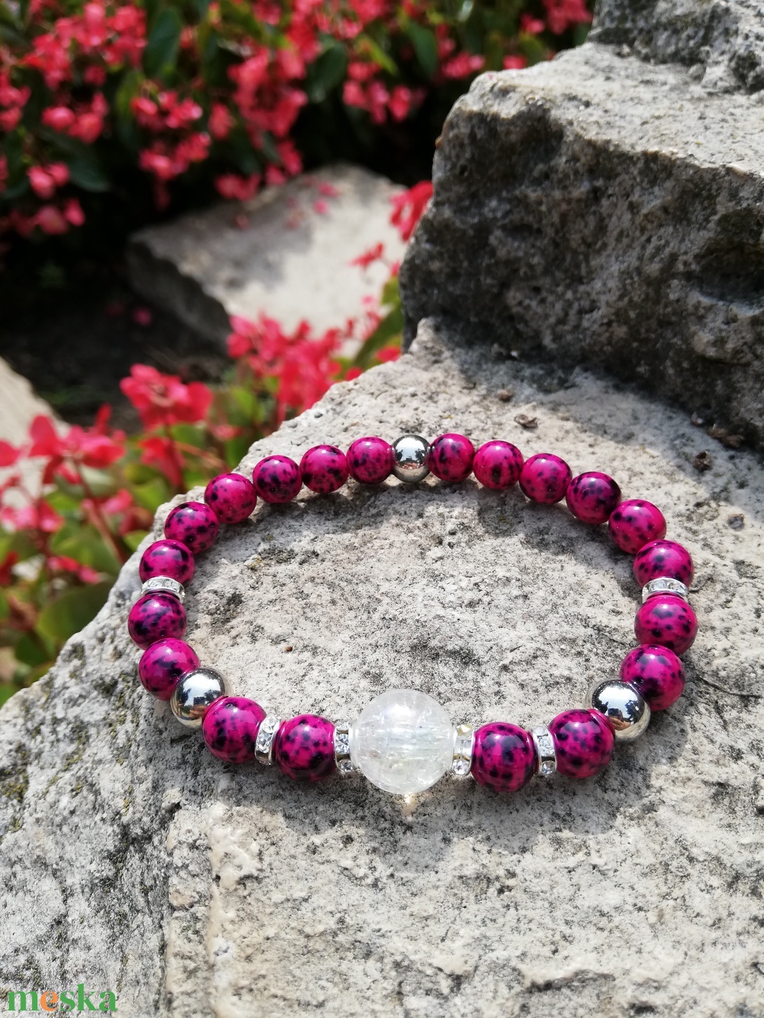 Pink üveggyöngy karkötő - ékszer - karkötő - bogyós karkötő - Meska.hu