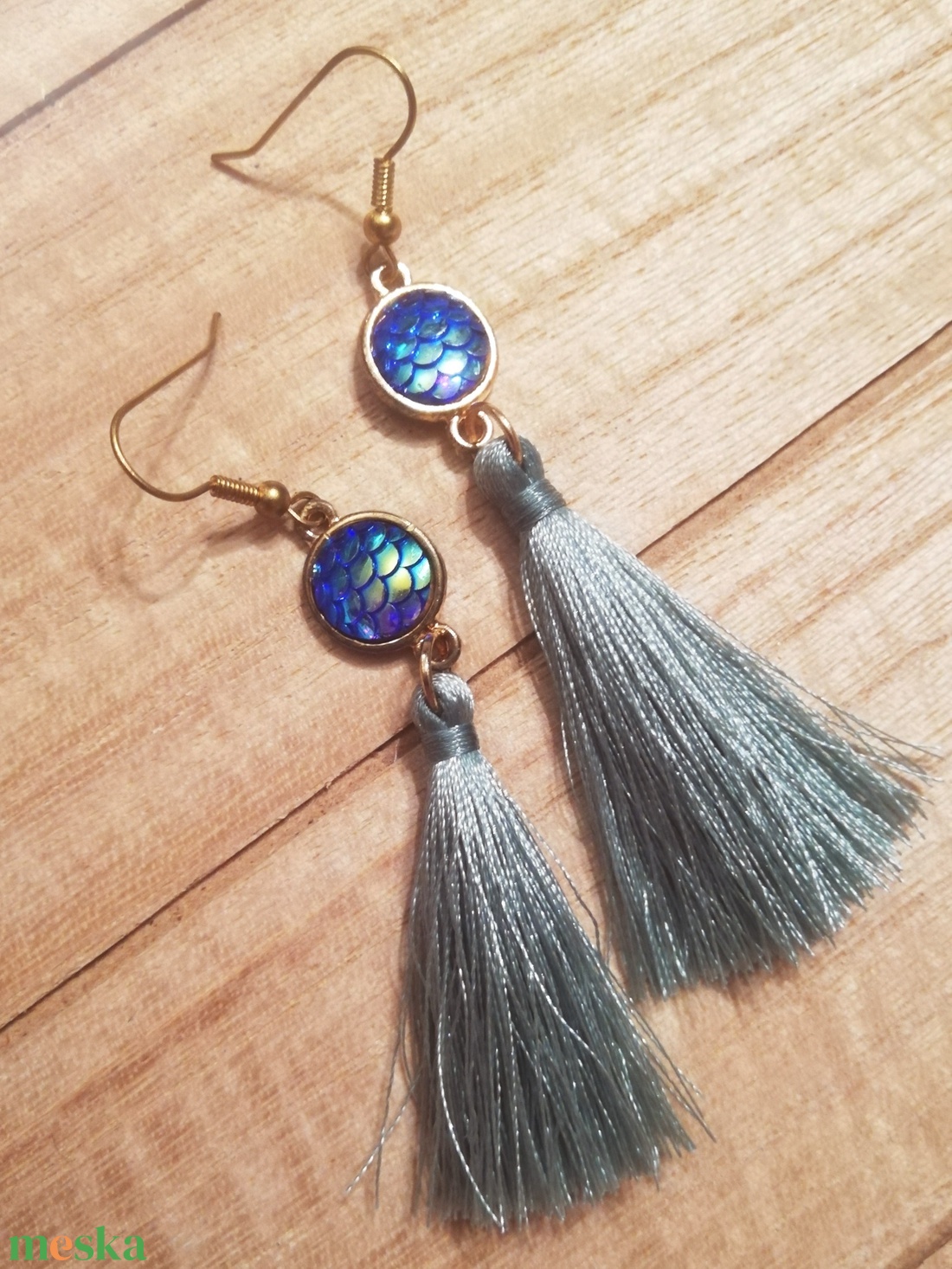 Sellős bojtos fülbevaló - ékszer - fülbevaló - lógó fülbevaló - Meska.hu