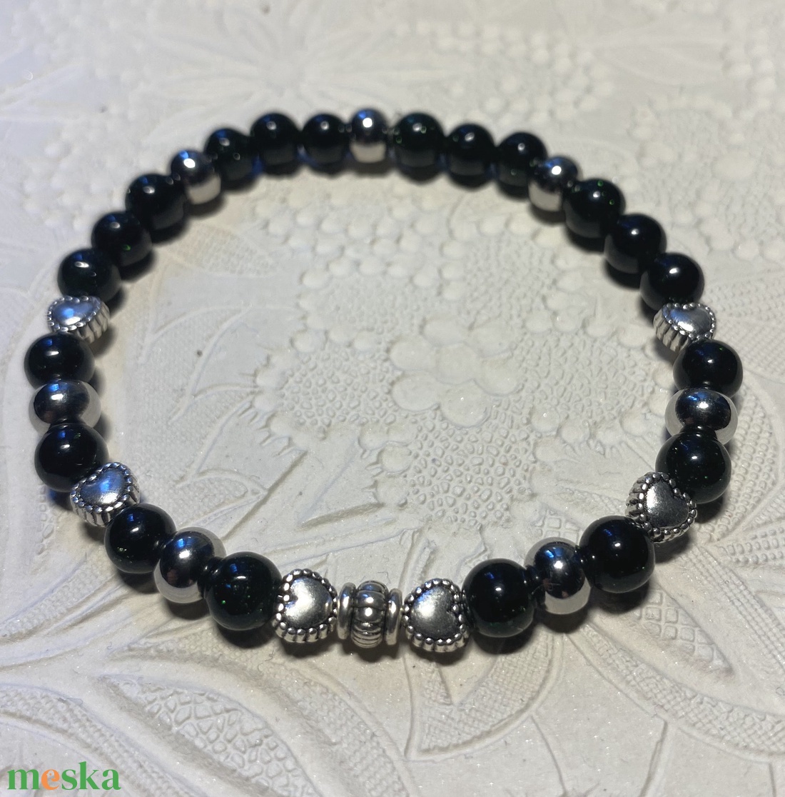 Zöld goldflusz karkötő - ékszer - karkötő - bogyós karkötő - Meska.hu