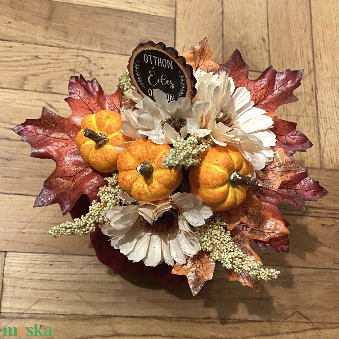 Bársony tökös asztaldísz sárga tököcskékkel - otthon & életmód - dekoráció - asztal és polc dekoráció - asztaldísz - Meska.hu