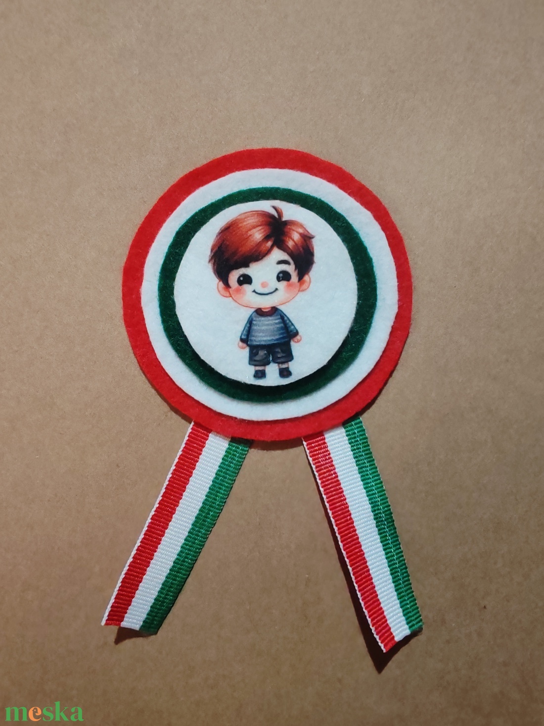 Kisfiús kokárda 3. - ékszer - kitűző és bross - Meska.hu