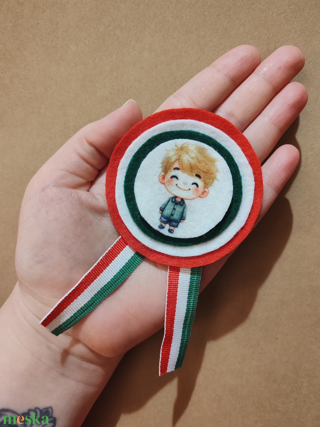 Kisfiús kokárda 4. - ékszer - kitűző és bross - Meska.hu